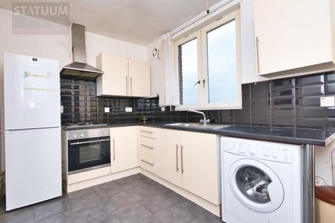 2 bedroom flat to rent, Warwick Grove, Upper Clapton, Hackney, London, E5