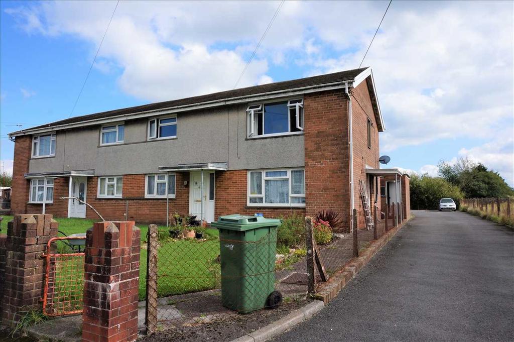 Gorsddu Terrace, PENYGROES, Llanelli 2 bed apartment £94,950