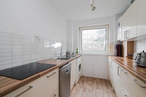 2 bedroom apartment to rent, Ulster Court, Albany Rd, Kingston