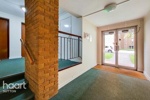 12 Homefield Park, Sutton, SM1 2AN