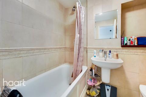 12 Homefield Park, Sutton, SM1 2AN