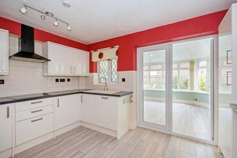 12 Grebe Close, Aylesbury, HP19 0YL