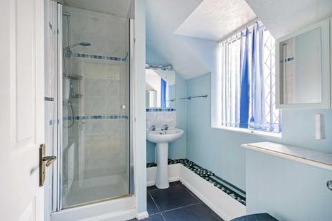 12 Grebe Close, Aylesbury, HP19 0YL