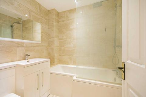 12 Grebe Close, Aylesbury, HP19 0YL