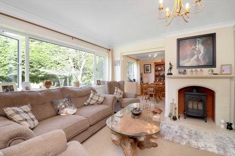 36 Brook End, Weston Turville, Aylesbury, HP22 5RQ
