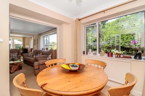 36 Brook End, Weston Turville, Aylesbury, HP22 5RQ