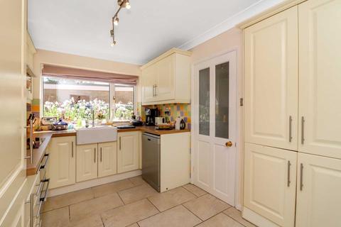 36 Brook End, Weston Turville, Aylesbury, HP22 5RQ