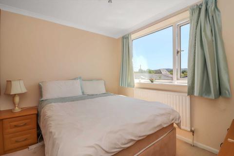 36 Brook End, Weston Turville, Aylesbury, HP22 5RQ