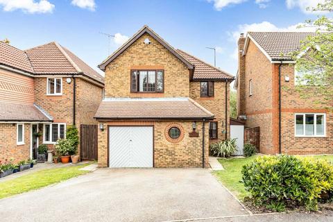 14 Bishops Field, Aston Clinton, Aylesbury, HP22 5BB