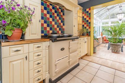 14 Bishops Field, Aston Clinton, Aylesbury, HP22 5BB