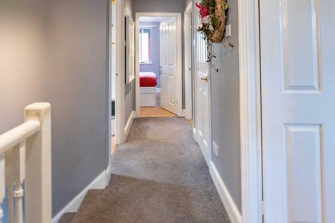 14 Bishops Field, Aston Clinton, Aylesbury, HP22 5BB