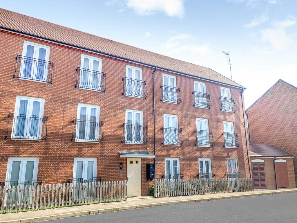 Chaundler Drive, Aylesbury 1 bed apartment £66,000