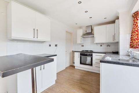 3 bedroom end of terrace house to rent, Coventon Road,  Aylesbury,  HP19