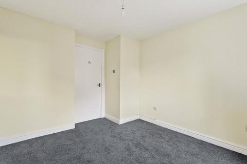 2 bedroom apartment to rent, Rembrandt Way,  Reading,  RG1