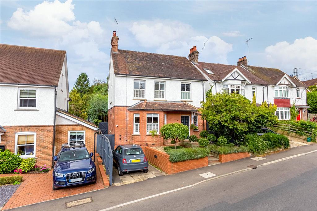 Crabtree Lane, Harpenden, Hertfordshire 4 bed detached house £1,500,000