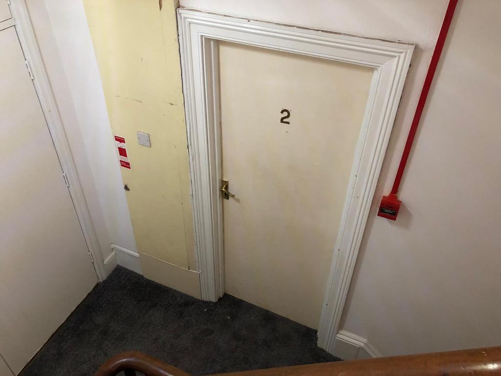 Door to apartment 2