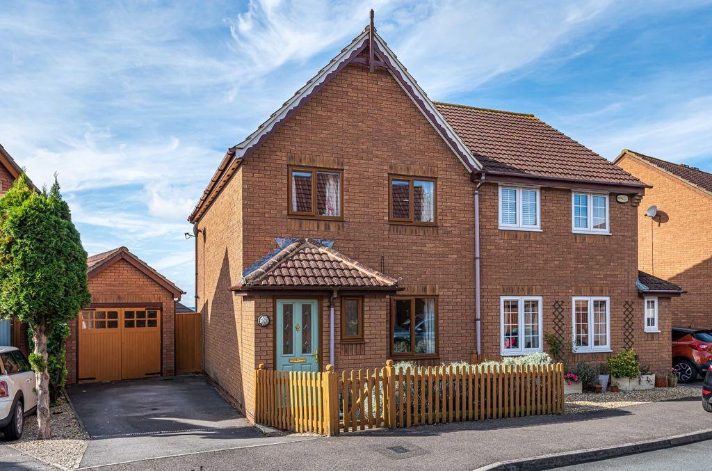 Thornhill Drive, Swindon SN25 4GG 3 bed semidetached house £265,000