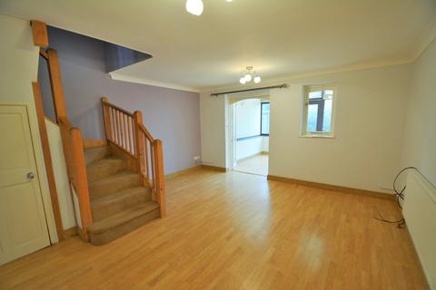 38 Herolf Way, Harleston, IP20 9QA