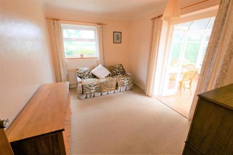 4 Buckingham Close, Martlesham, Woodbridge, IP12 4SX