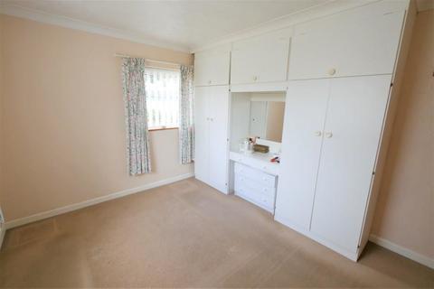 4 Buckingham Close, Martlesham, Woodbridge, IP12 4SX