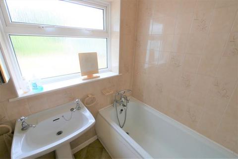4 Buckingham Close, Martlesham, Woodbridge, IP12 4SX