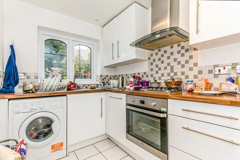 1 bedroom apartment for sale, London Road, REDHILL, Surrey, RH1