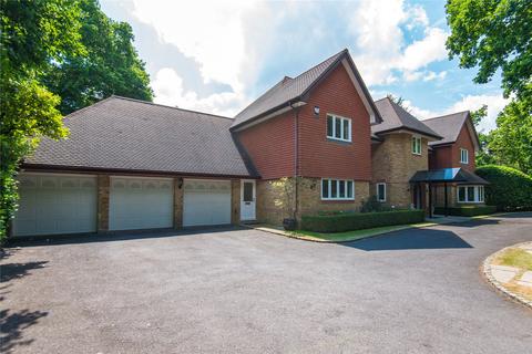 6 bedroom detached house to rent, Dukes Kiln Drive, Gerrards Cross, Buckinghamshire, SL9