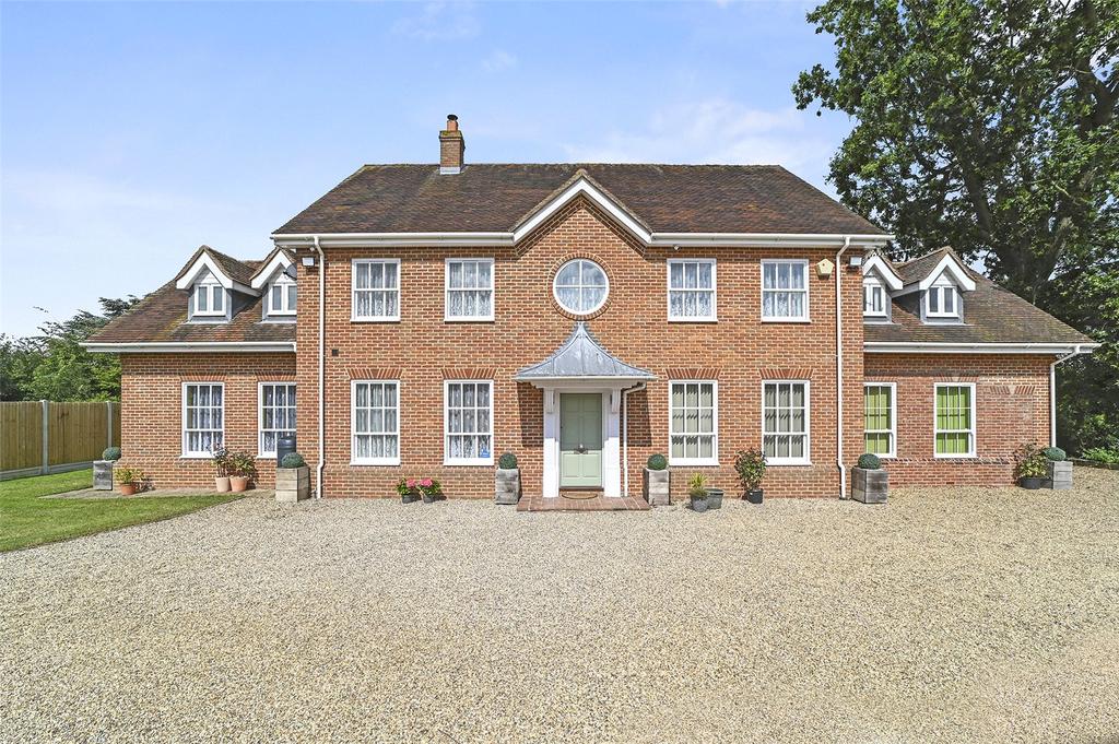 Thistley Green Road, Braintree, Essex, CM7 6 bed detached house for