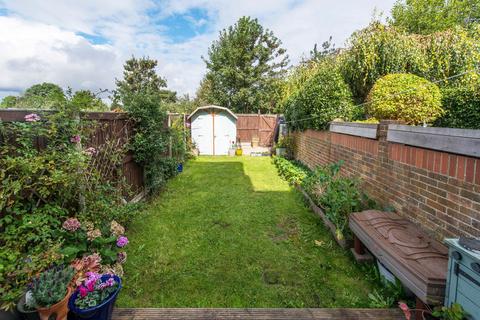 79 Tharp Road, Wallington, SM6 8LG