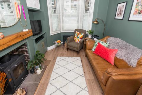 79 Tharp Road, Wallington, SM6 8LG