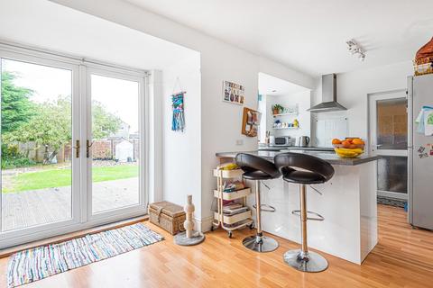 34 Alvescot Road, Swindon, SN3 1BL