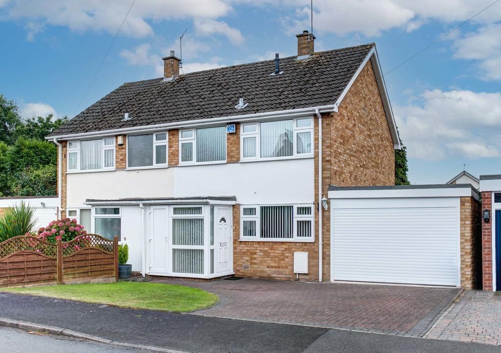 Moorfield Drive, Sidemoor... 3 bed semidetached house £270,000