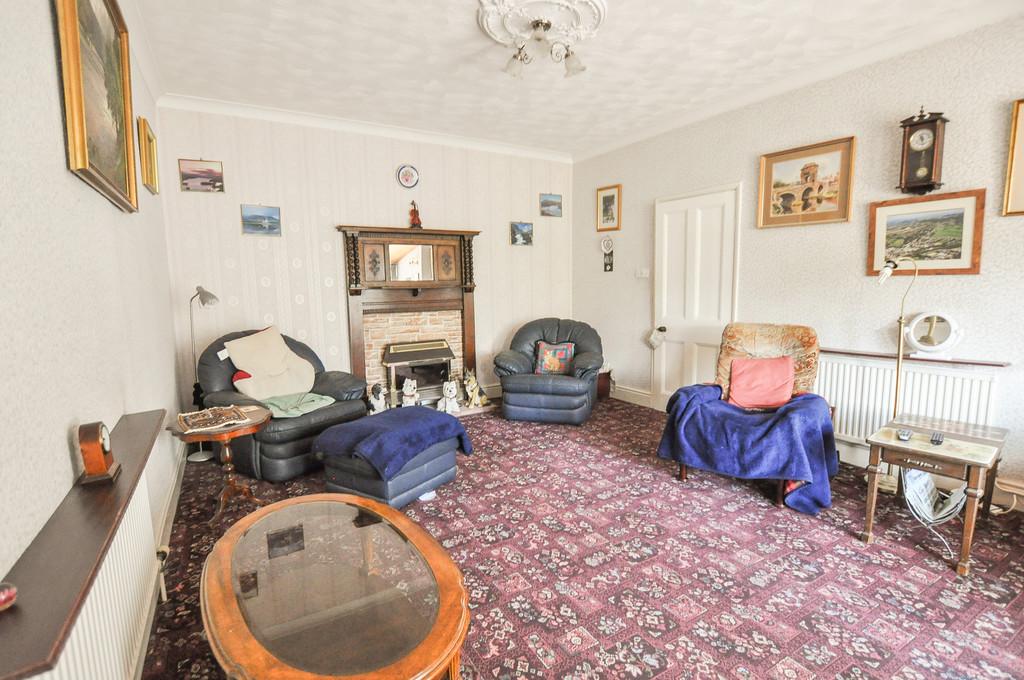 New Dixton Road, Monmouth 3 bed detached bungalow £530,000