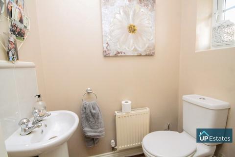 16 Whitebeam Way, Nuneaton, CV10 0LJ