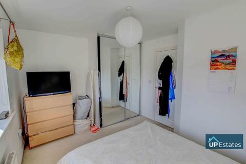 16 Whitebeam Way, Nuneaton, CV10 0LJ
