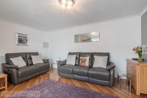 29 Thorpe Close, Austerlands, Oldham, OL4 3QL