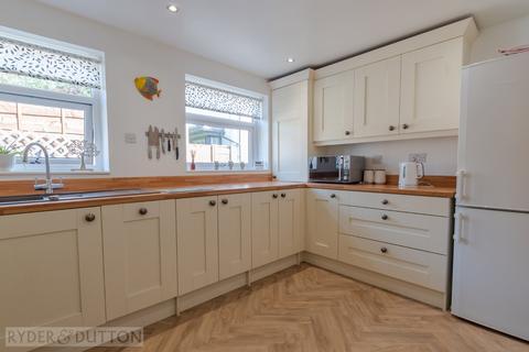 29 Thorpe Close, Austerlands, Oldham, OL4 3QL