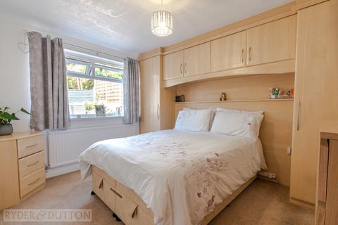 29 Thorpe Close, Austerlands, Oldham, OL4 3QL