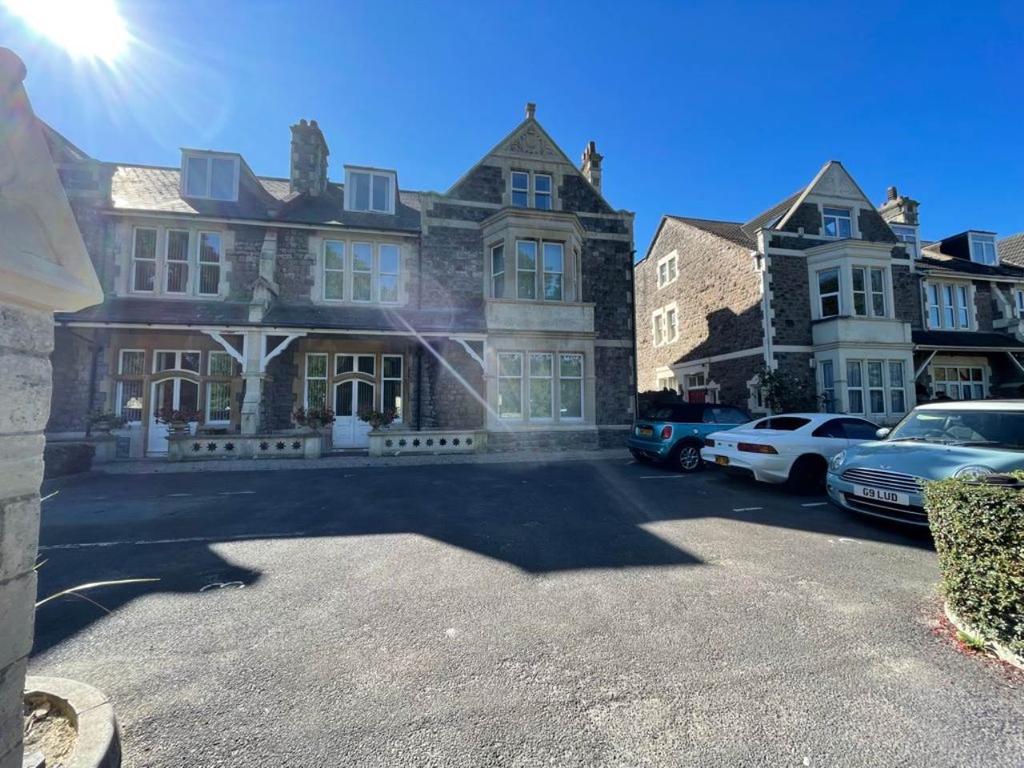 Ellenborough Park South, WestonsuperMare, North Somerset 2 bed flat