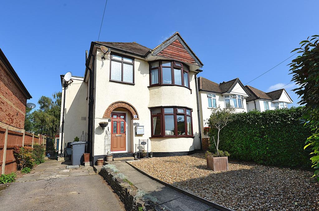 Brook Street, Stotfold, SG5 3 bed detached house £400,000