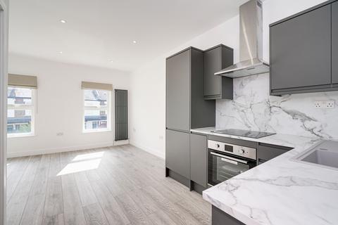 2 bedroom flat for sale - Felix Road, Ealing, W13