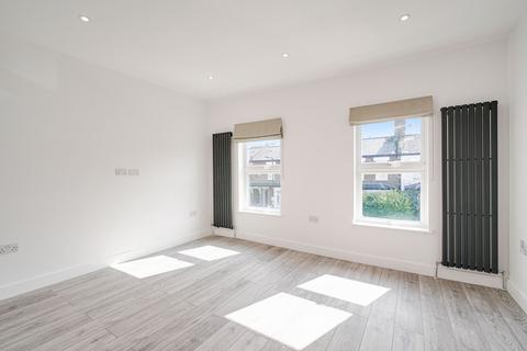 2 bedroom flat for sale - Felix Road, Ealing, W13