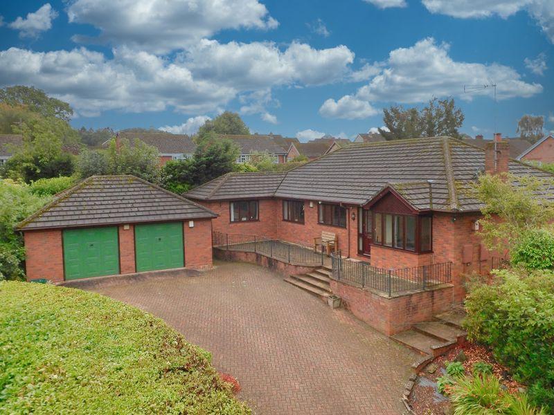 Stafford Road, Eccleshall 4 bed detached bungalow £500,000