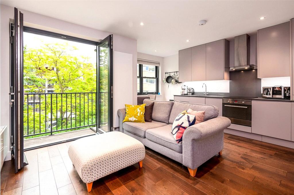 Apartment in Archway - View 2