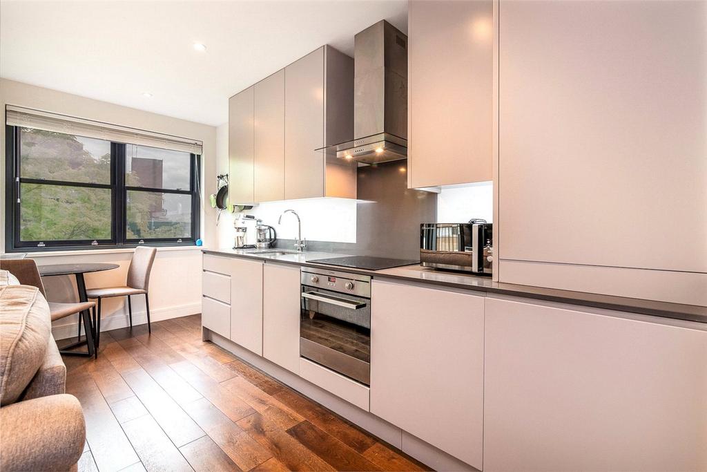 Apartment in Archway - View 3
