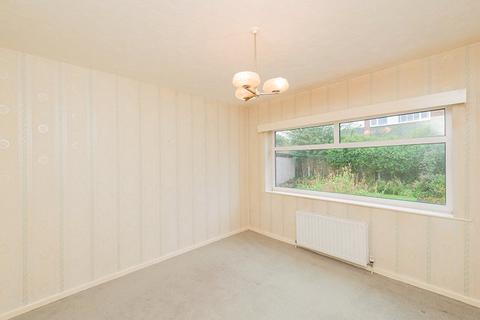 10 Crown Drive, Wyke, Bradford, BD12 8AT