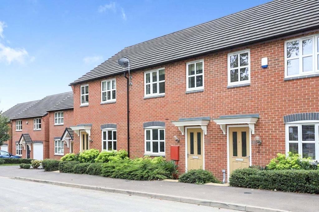 Mill Lane, Wingerworth, Chesterfield... 3 bed terraced house £170,000