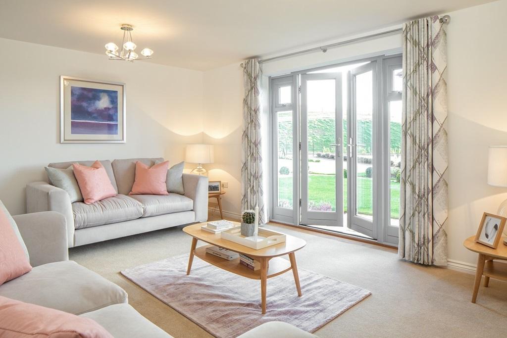 Lounge with plenty of space for two sofas