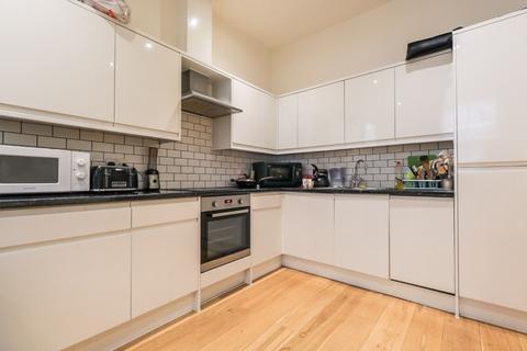 2 bedroom flat to rent, Sidney St, London, E1