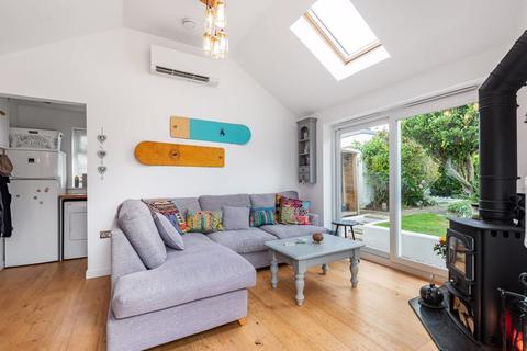 3 Atlantic Close, Treknow, Tintagel, PL34 0EL